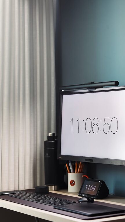 Jak efektywnie zorganizować przestrzeń do pracy w domu dla lepszej produktywności